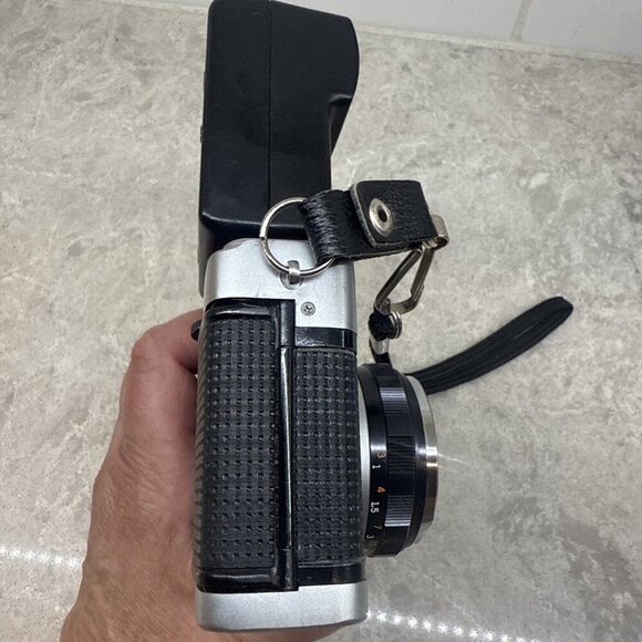 OLYMPUS TRIP 35 Compact 35mm Film Camera w flash, 40mm f/2.8 Lens Untested As Is - Picture 6 of 12